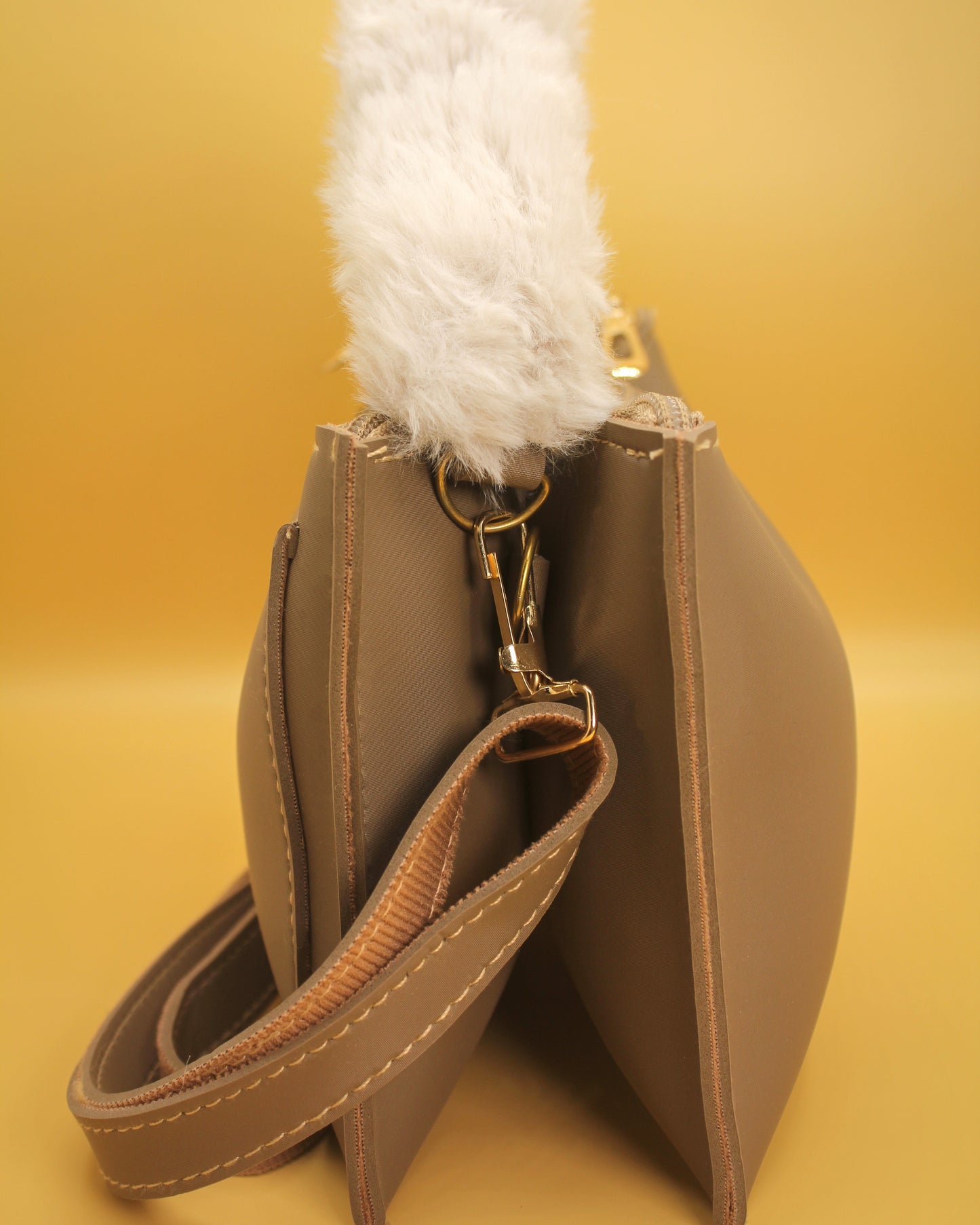 GCI Mobile Pouch
