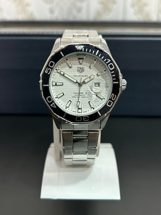 Aquaracer Calibre 5 White Dial & Silver Chain