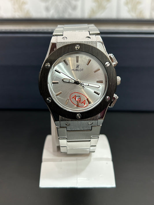 Hub White Dial & Silver Chain