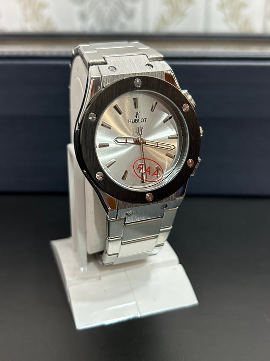 Hub White Dial & Silver Chain
