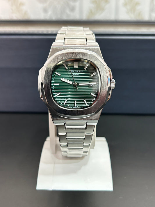 PP Naut  Green Dial & Silver Chain